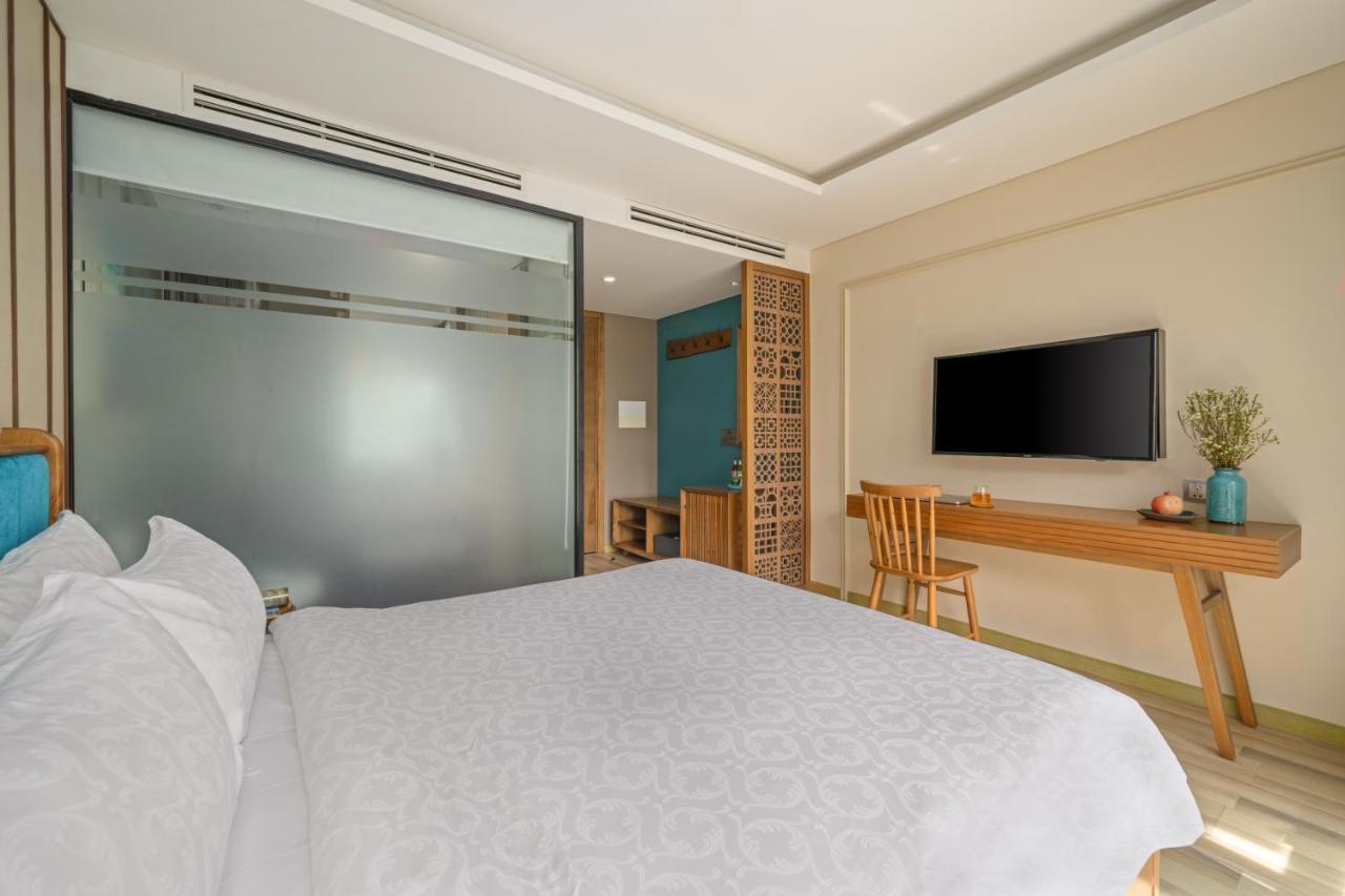 Brilliant Majestic Hotel Da Nang Exterior photo