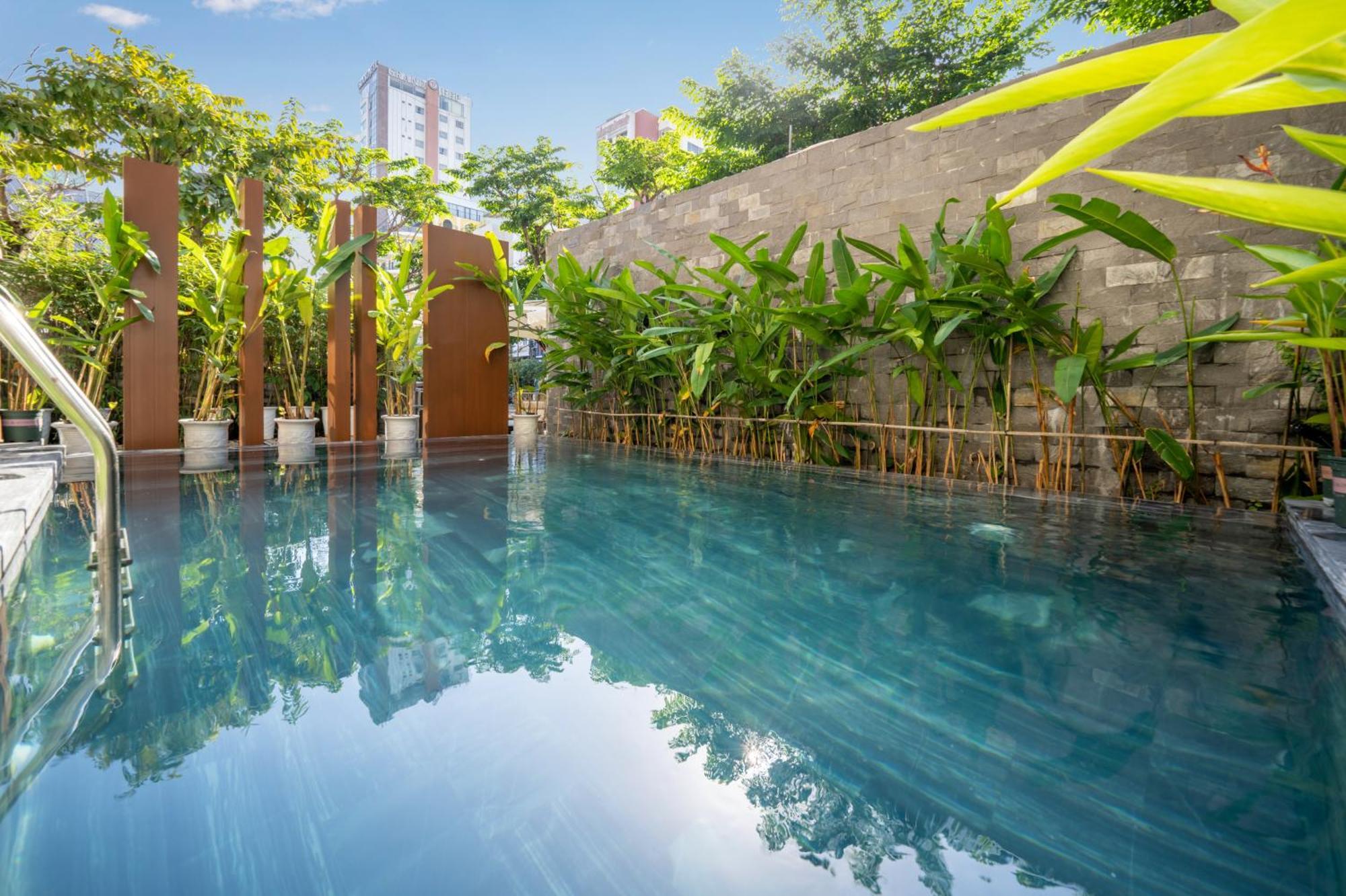 Brilliant Majestic Hotel Da Nang Exterior photo